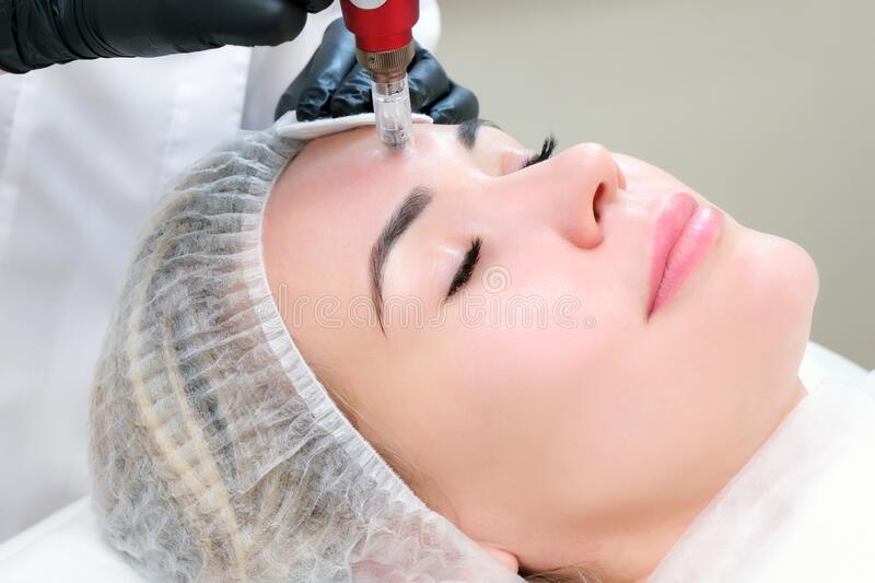 CAPACES | CURSOS ONLINE Y PRESENCIALES DE MEDICINA EST&Eacute;TICA